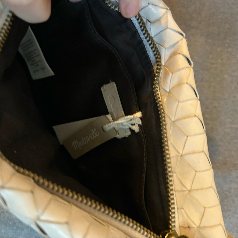 NWT madewell puffy woven crossbody bag in form grey - Picture 3 of 4